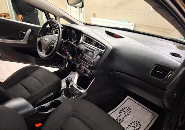 Kia Ceed cena 44900 przebieg: 117000, rok produkcji 2017 z Myślibórz małe 667